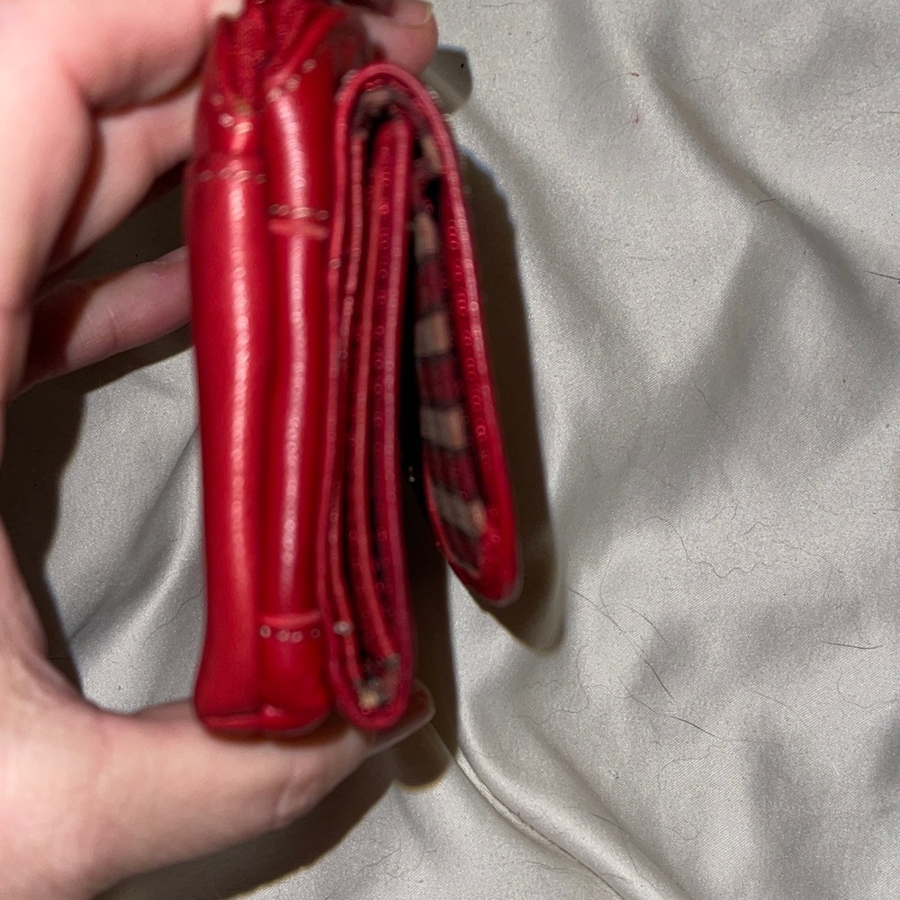 Dockers Beautiful Women's Vibrant Red Wallet Dockers - Picture 5 of 12